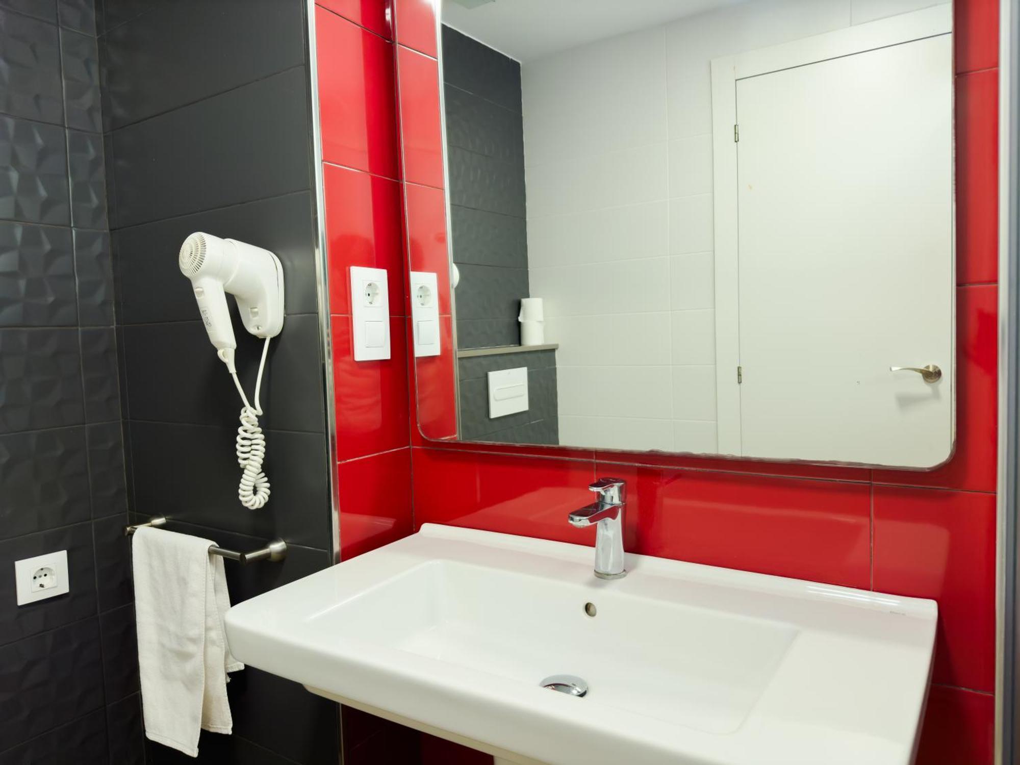 Rentalmar Zahara Family Suites Salou Kültér fotó