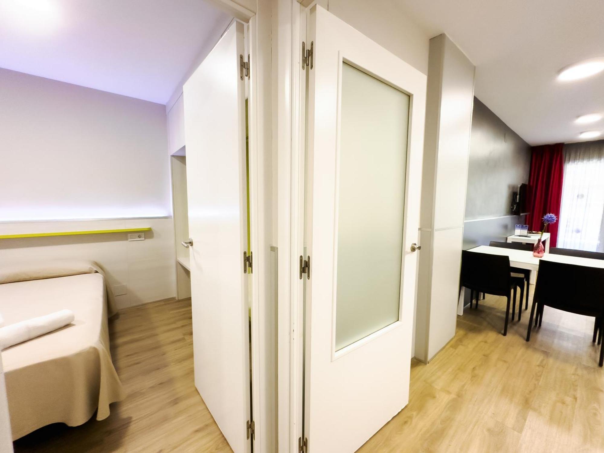 Rentalmar Zahara Family Suites Salou Kültér fotó