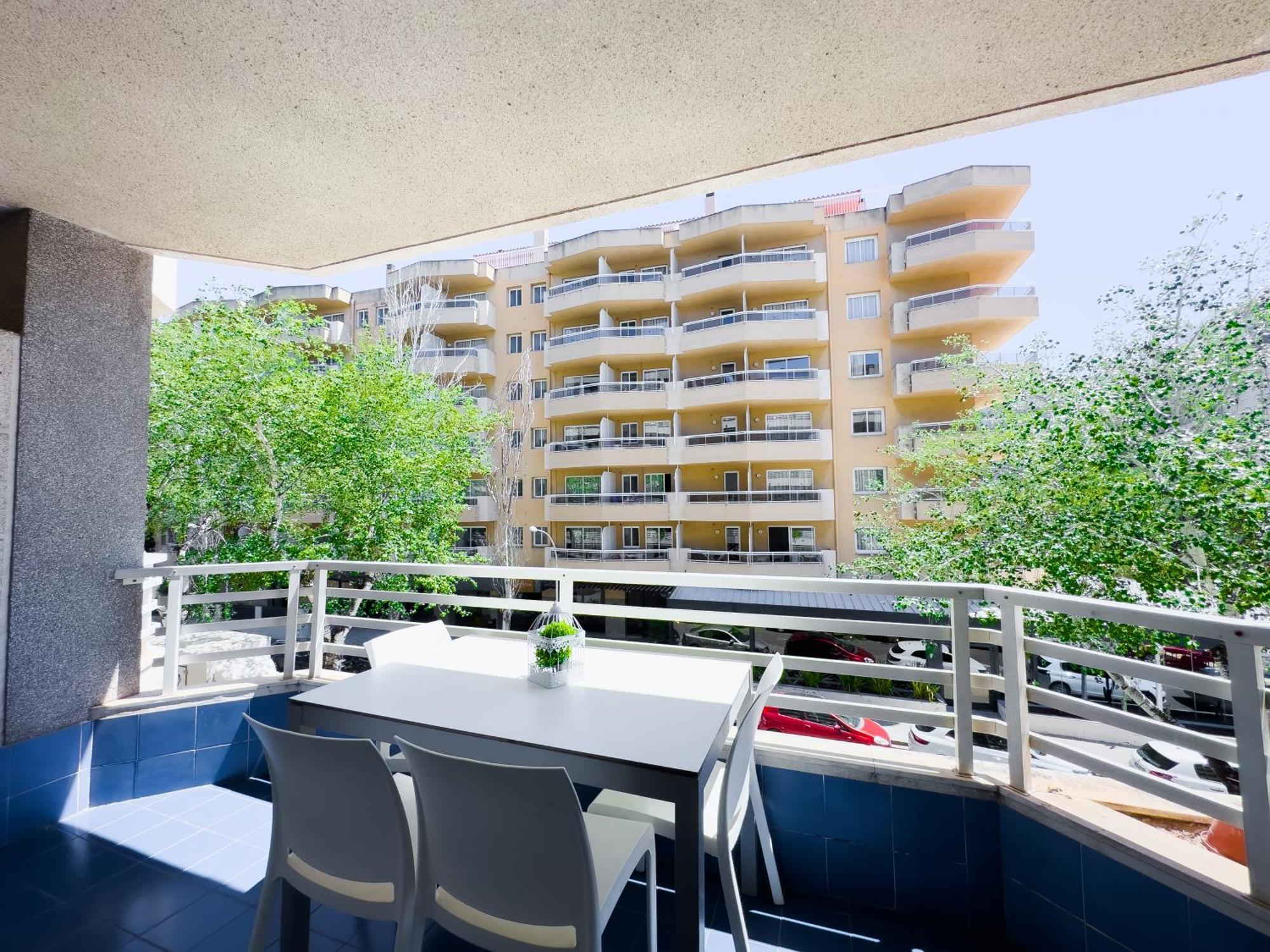Rentalmar Zahara Family Suites Salou Kültér fotó